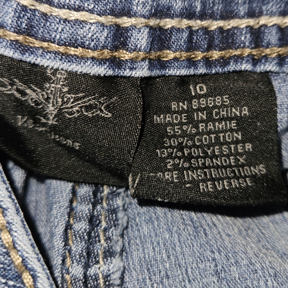 Blue jean shorts see pics for measurements size 10 - Picture 4 of 6